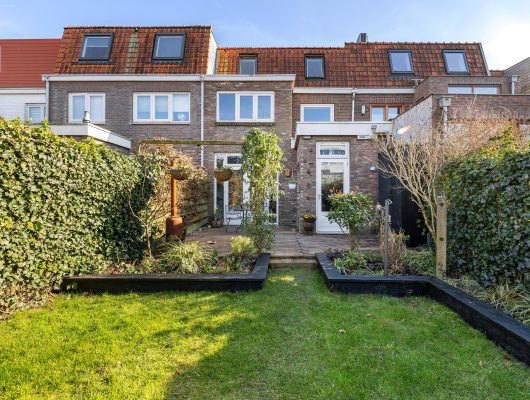 Hoofdfoto van Zwolle De Ruyterstraat 84