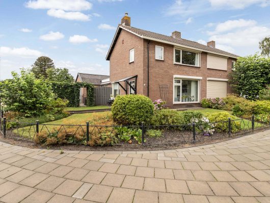 Hoofdfoto van Wezep Clematisstraat 4